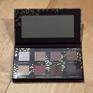 Alamar Cosmetics Eyeshadow Palette - Shimmering Neutrals and Mauve